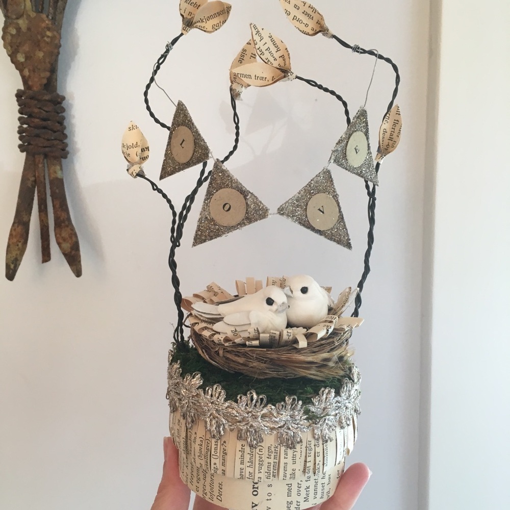 Cake topper